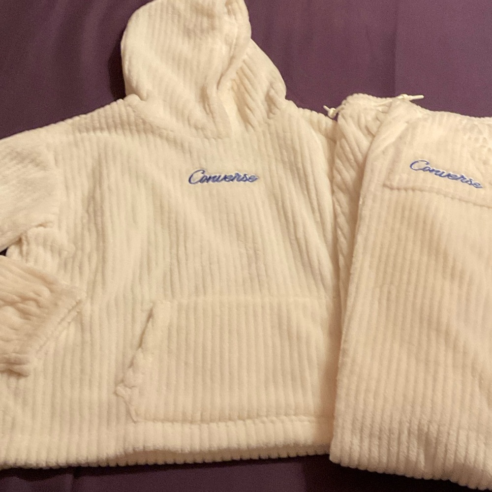 Converse Off-White Textured Hoodie and Joggers